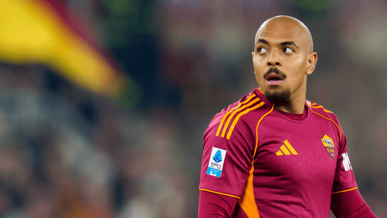 Donyell Malen sibuk menyelesaikan masalah serangan Roma