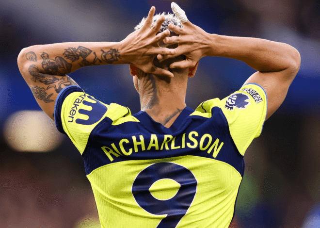 Spurs menjamu Everton dalam upaya terakhir untuk mengamankan masa depan Liga Premier mereka