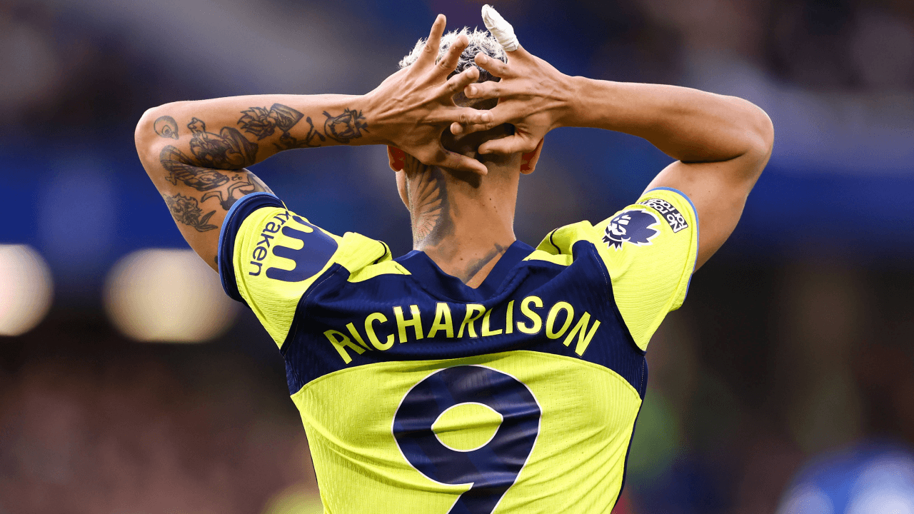Spurs menjamu Everton dalam upaya terakhir untuk mengamankan masa depan Liga Premier mereka