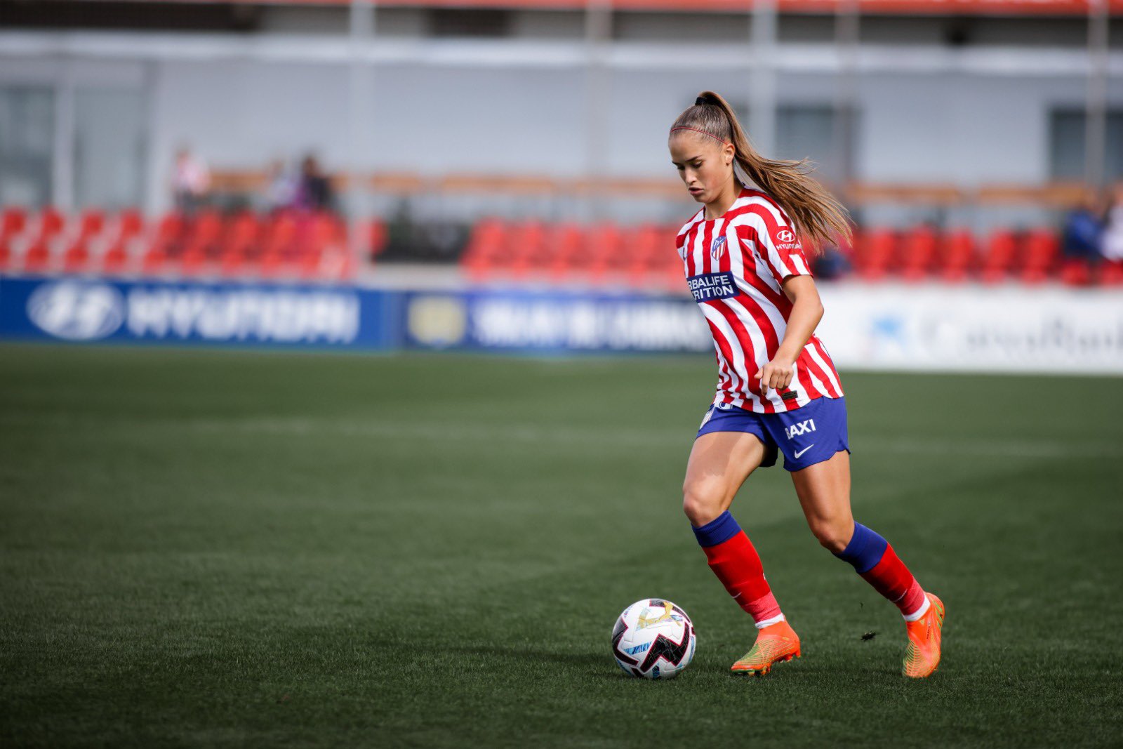 Manchester United Tertarik pada Bek Atlético Madrid Andrea Medina
