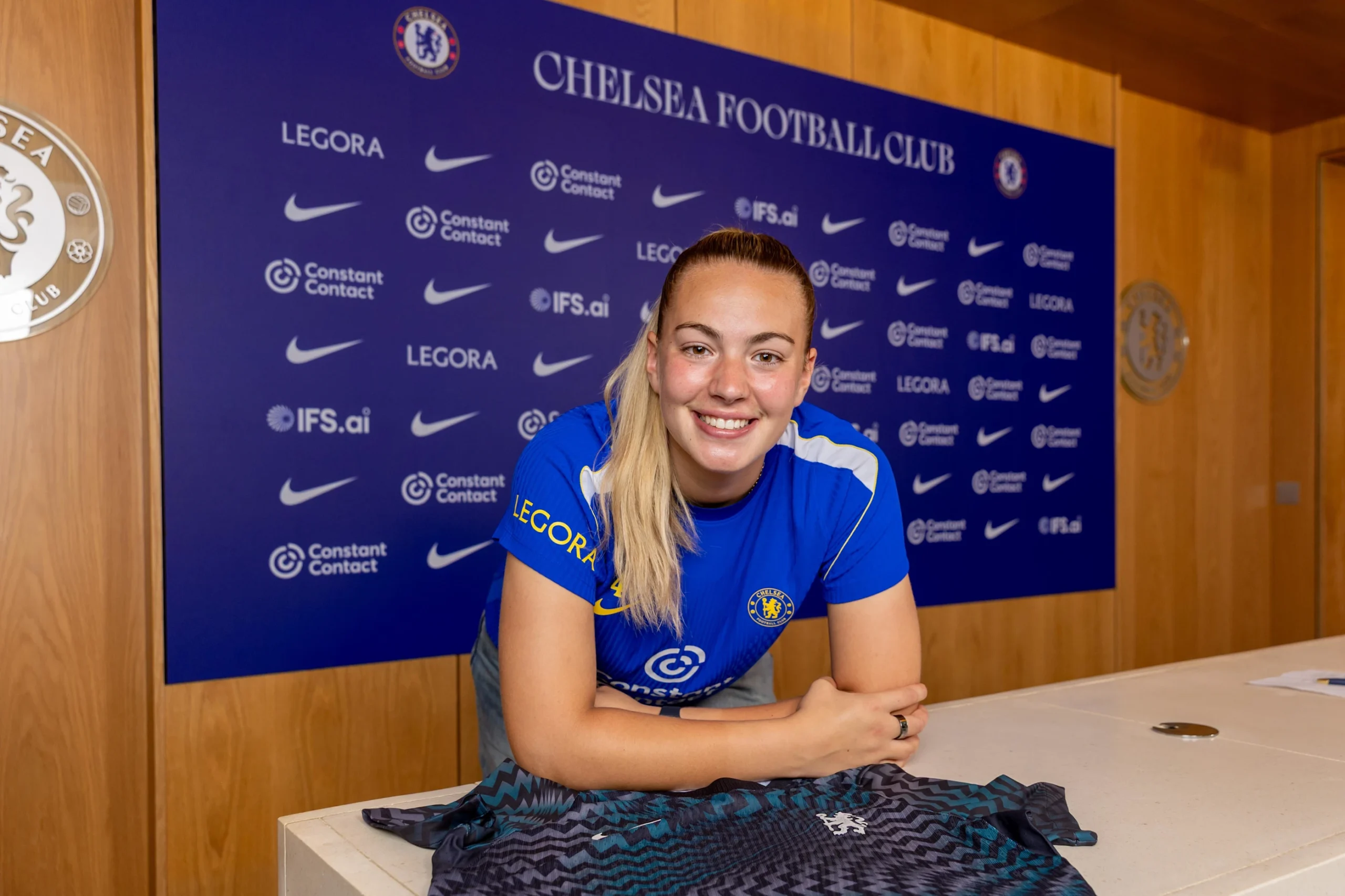 Chelsea Extend Goalkeeper Contract Before Nottingham Forest Loan